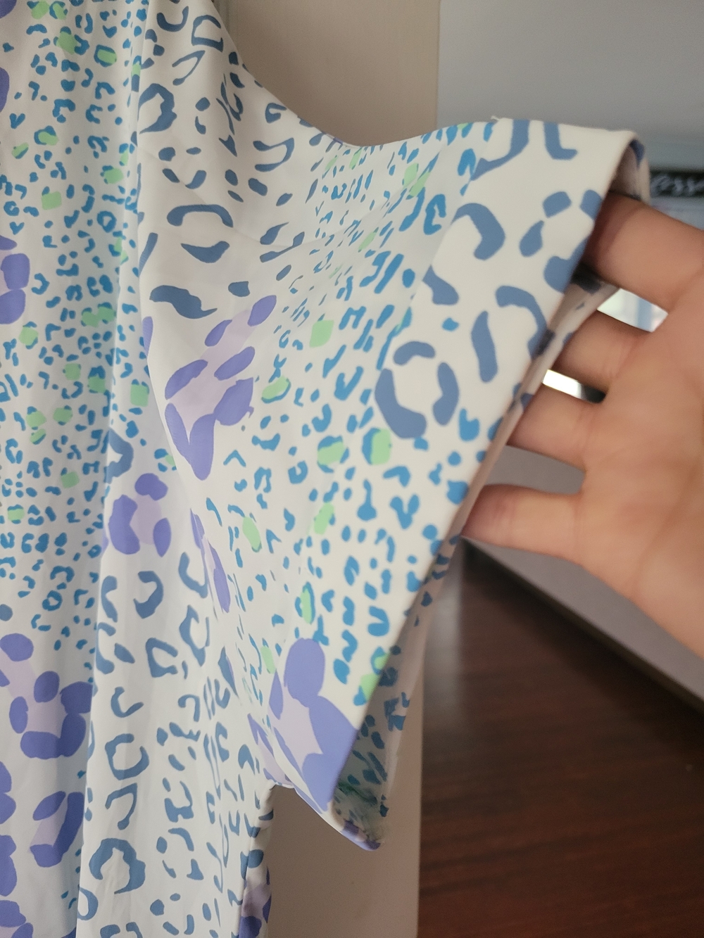 Womens Blue Leopard Print V Neck Short Sleeve Blouse Lightweight 3X Casual - Picture 9 of 17